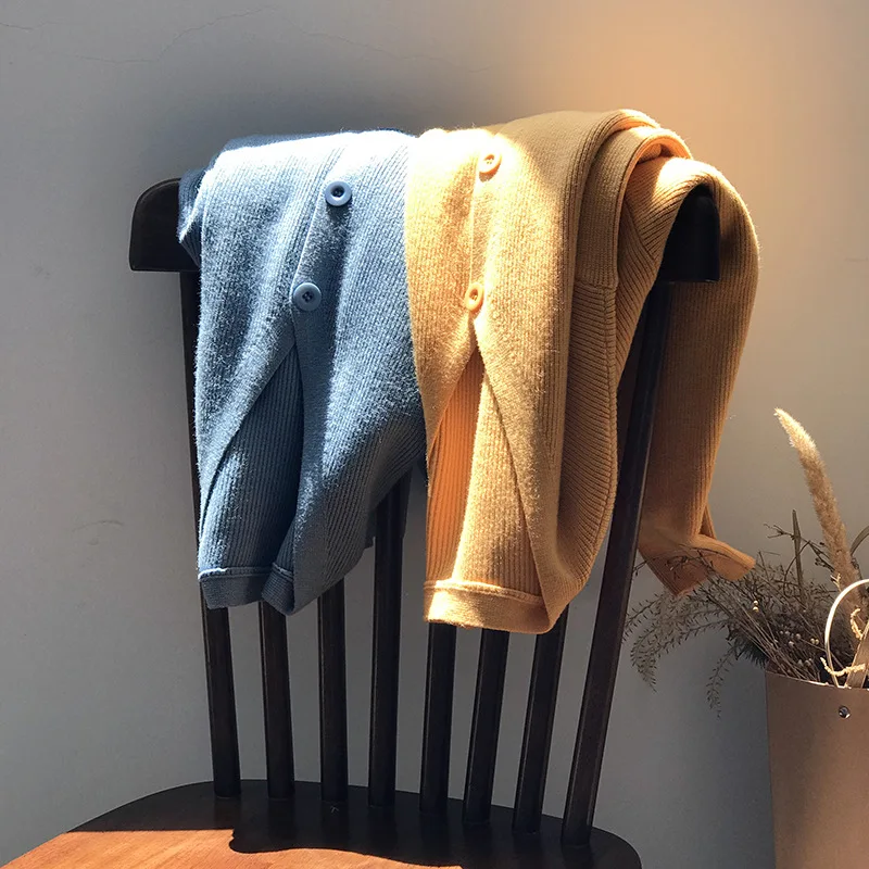 Autumn cardigan solid color sweater women long sleeve cardigan women Korean version knitted sweaterV collar sweater women coat Autumn cardigan solid color sweater women long sleeve cardigan women Korean version knitted sweaterV collar sweater women coat