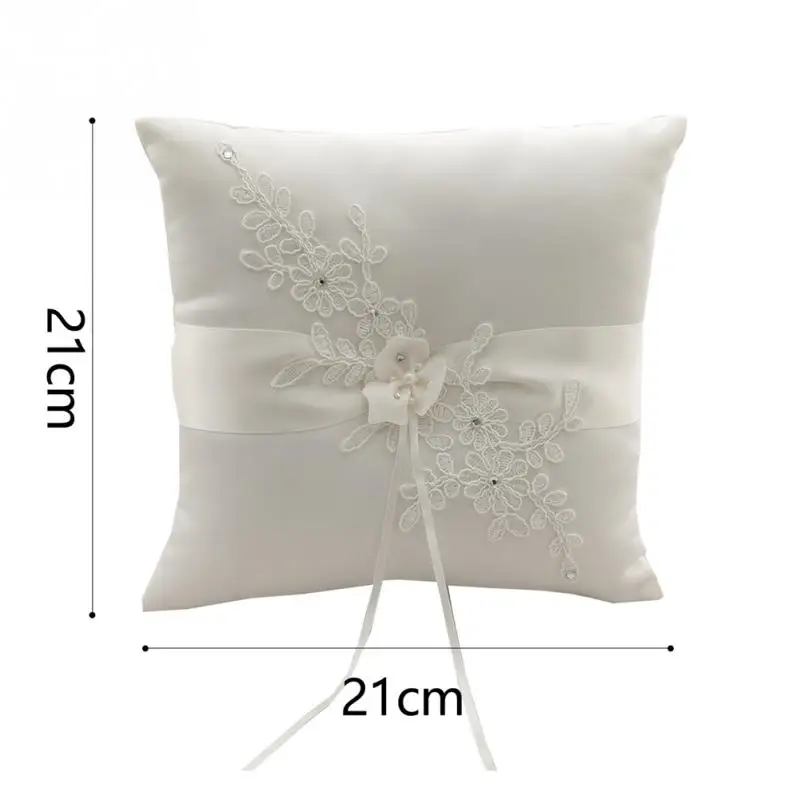 20*20CM European Bow Cushion Wedding Decor Ring Pillow Romantic Embroidered Flowers for for Wedding Ceremony Wedding Supplies 20*20CM European Bow Cushion Wedding Decor Ring Pillow Romantic Embroidered Flowers for for Wedding Ceremony Wedding Supplies