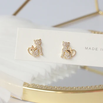 Ins Hot Sale Exquisite Micro Inlaid Zirconia Tiny Cat Earring for Women Cute Cubic Zirconia Stud Earrings Daily Jewelry Pendant