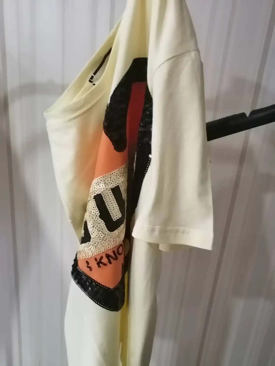 Refurbished Unlocked Motorola RAZR2 V9 2.2