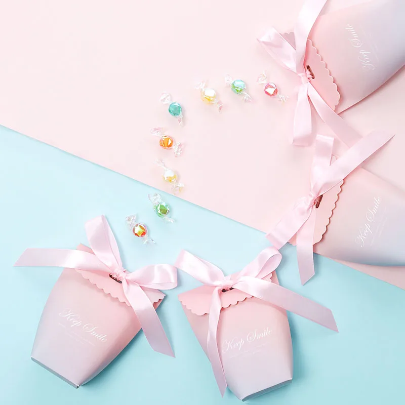 

50Pcs Gradient Candy Bag Creative Ribbon Gift Paper Box Wedding Party Favors box Mini Candy bags for Baby Shower Wedding Decor