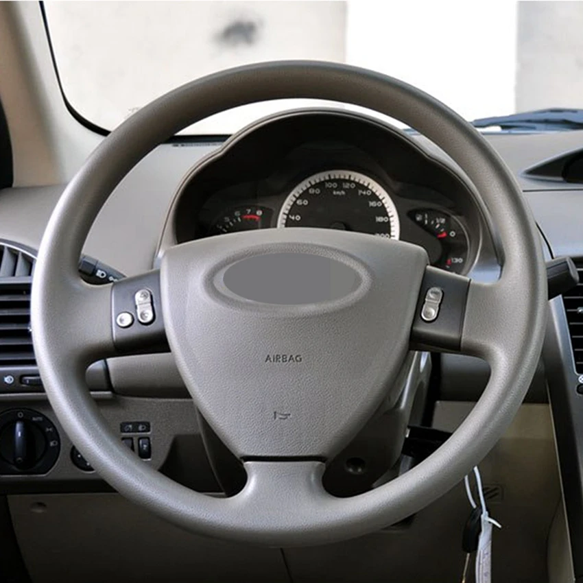 Прошитые вручную черные чехлы на руль из искусственной кожи для Chery A3 2008 2009