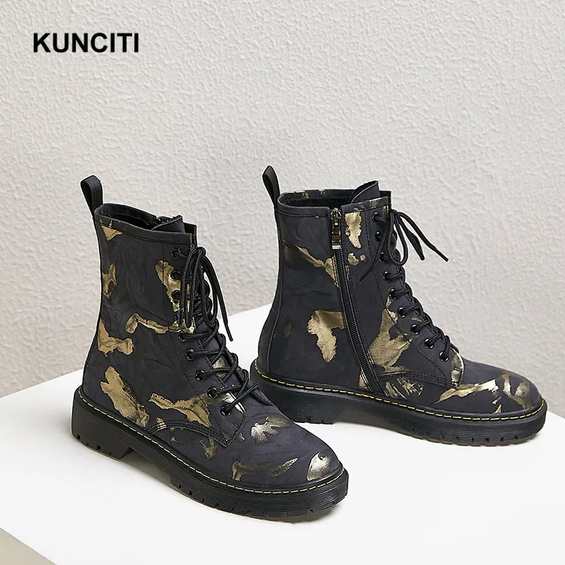 KUNCITI/женские ботильоны на шнуровке; женская зимняя теплая обувь; сапоги с рисунком; женские Ботинки martin в европейском стиле; дизайн; D013