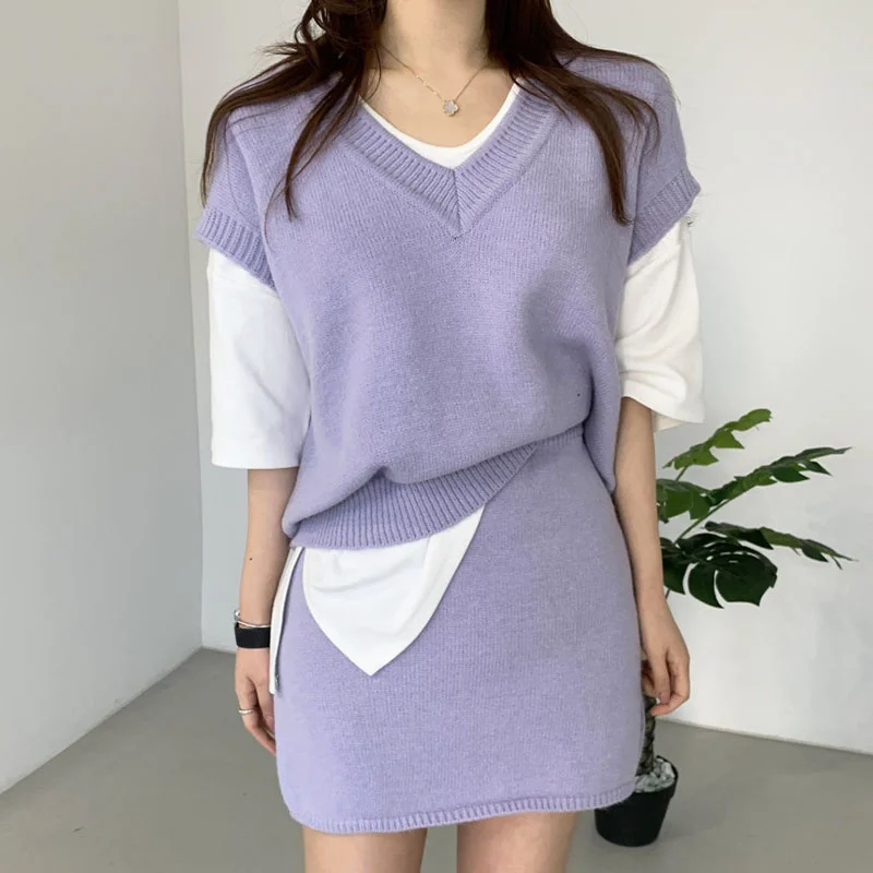 Korean Women Skirt Suit Chic Autumn Simple And V-neck Loose Knit Vest High Waist Casual Bag Hip Set |