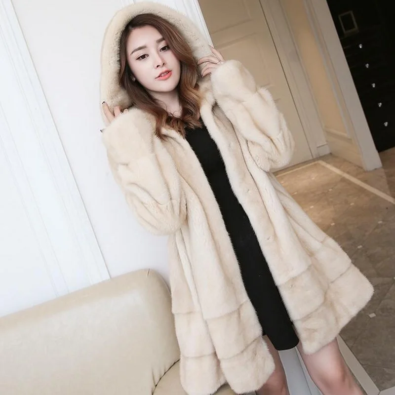 Рисунок 3 - Женская шуба из натурального меха норки