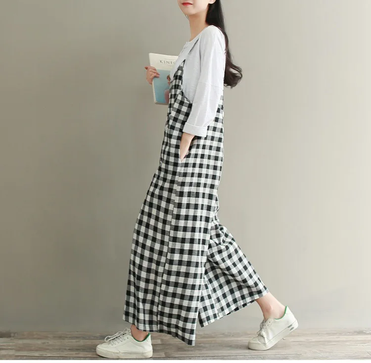 

Photo Shoot Flax Camisole Spring And Autumn Black And White Lattices Onesie Loose-Fit Capri Pants Women's Literature And Art Ret