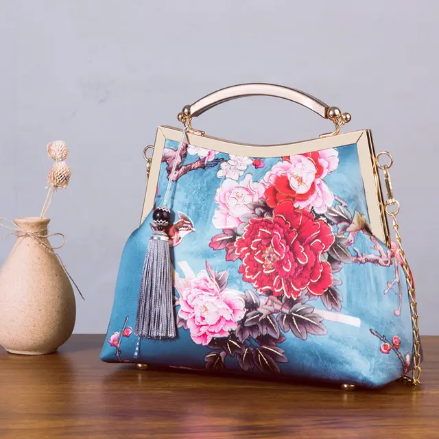 2021 Newest Pure Handmade Bag Fringe Designer Lock Shell Bags Vintage Chain Women Shoulder Crossbody Bag Chic Women's Handbags women bag 1
