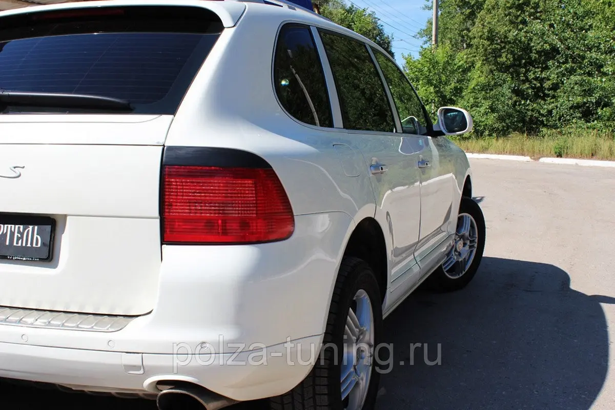 Накладки на задние фары Porsche Cayenne 2002—2010 реснички фонари ресники |