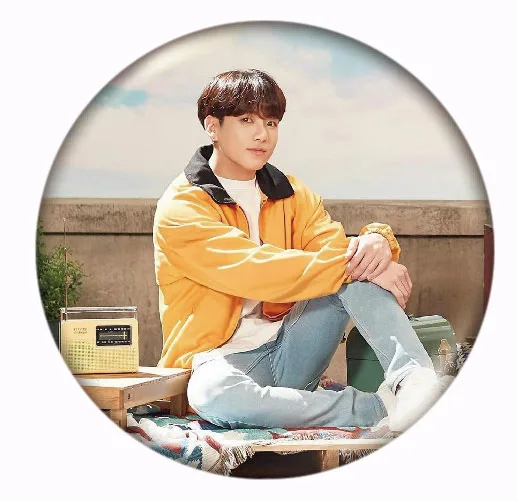 22 Year-End Clearances Kpop Bangtan Boys Pin Album Brooch Badge Accessories For Clothes Hat Backpack Decoration - Окраска металла: 22