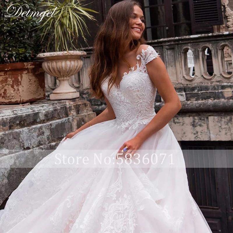Detmgel Gorgeous Appliques Cap Sleeve A-Line Wedding Dress New Elegant Scoop Neck Button Court Train Tulle Vintage Wedding Gown