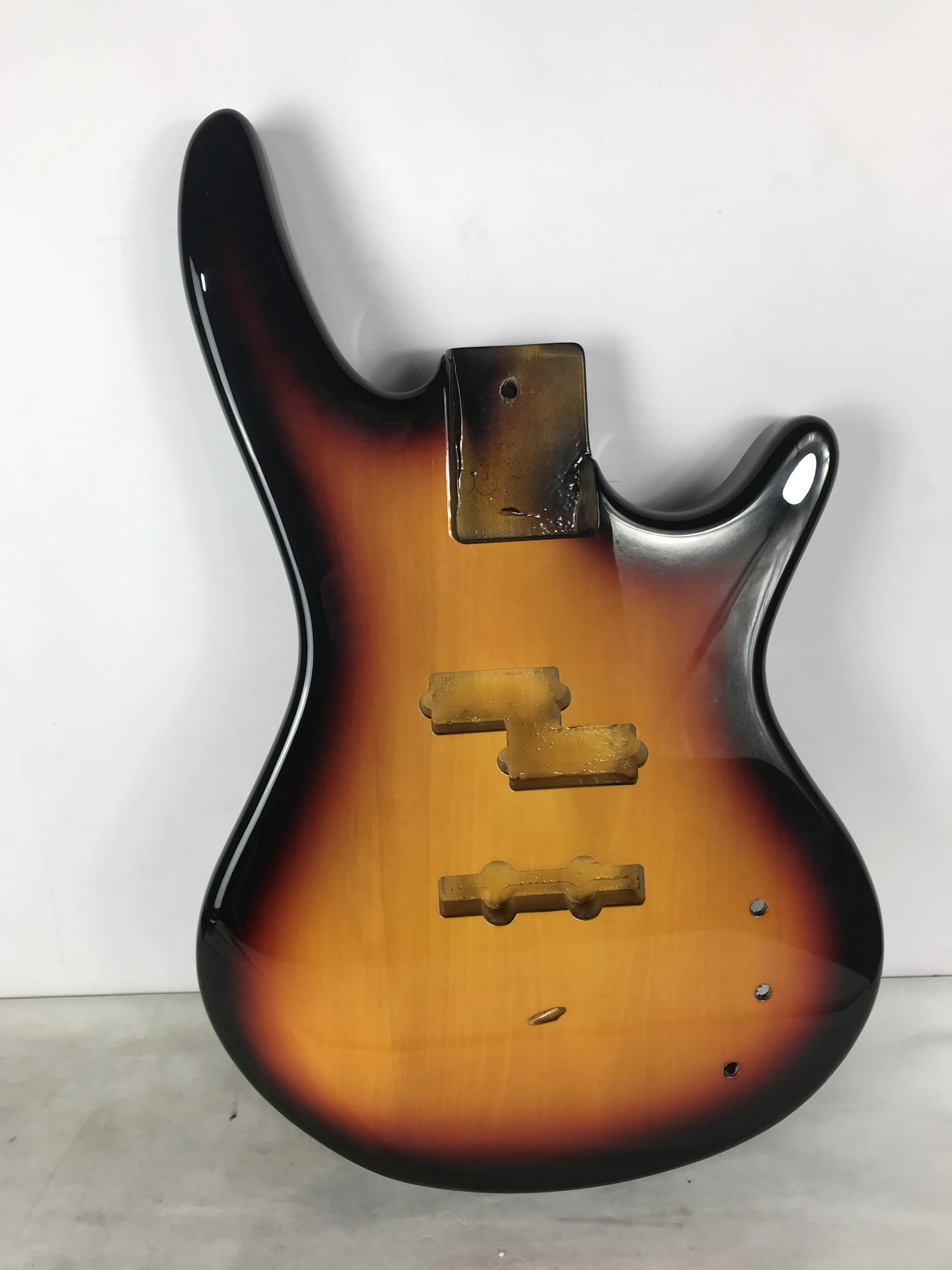 alder-electric-bass-guitar-body-semi-finished-bass-guitar-barrel-beutiful-glossy-sunset-panel-high-quality