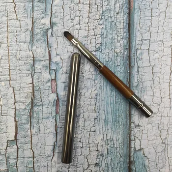 

High Quality Lip Makeup Brush Concealer Eyeliner Brush Travel Portable # 304 Lip Gloss Pen with Metal Box Basic Makeup Tools