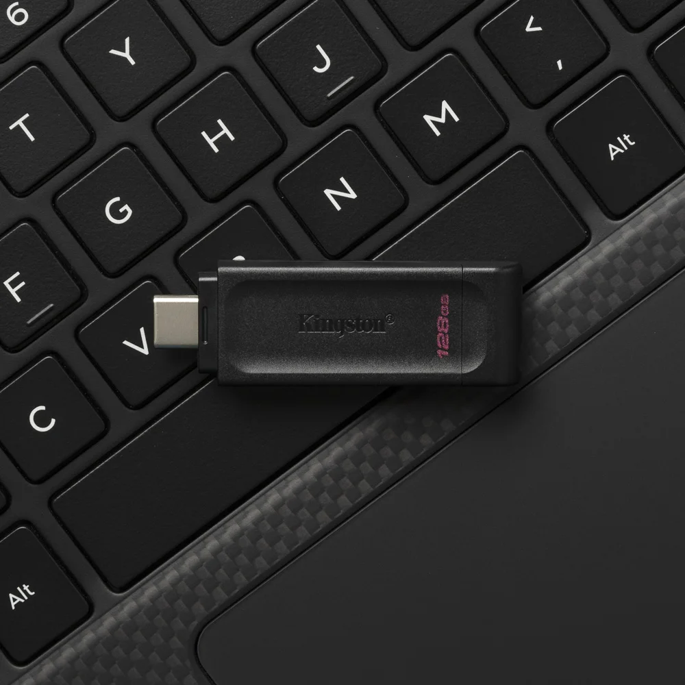 Unidad Flash USB-C DataTraveler 70 de 32 GB a 128 GB - Kingston Technology