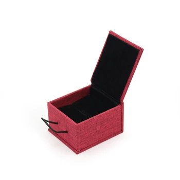 

Retro Red Wooden Buckle Jewelry Ring Pendant Bracelet Long Chain Box Built-in Plush Card Slot Imported Dimensional Colored Paper