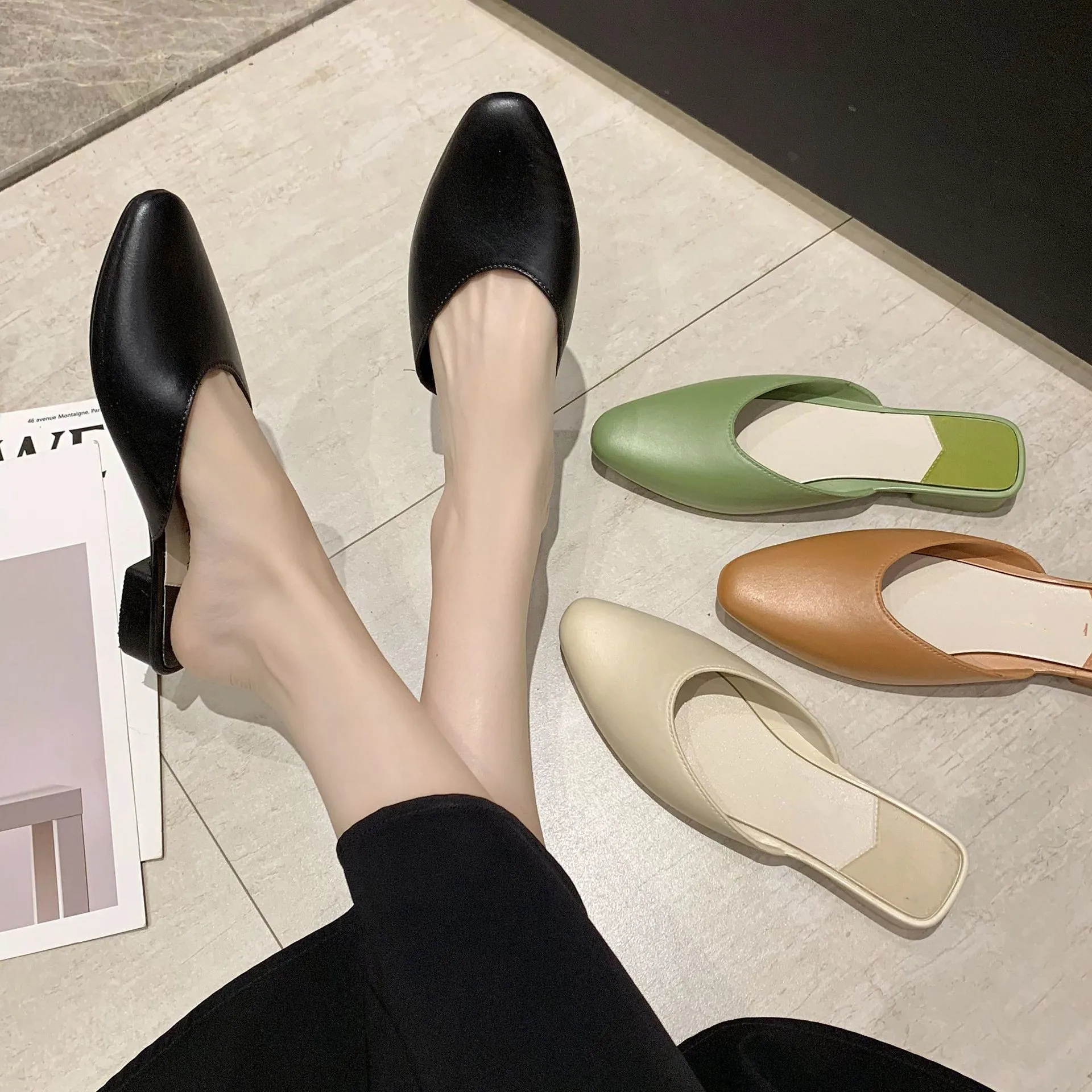 

Women Mules Low Heels Woman Comfortable Outdoor Slippers Fashion Ladies Casual Slides Women's Beach Shoes Female Footwear 2020