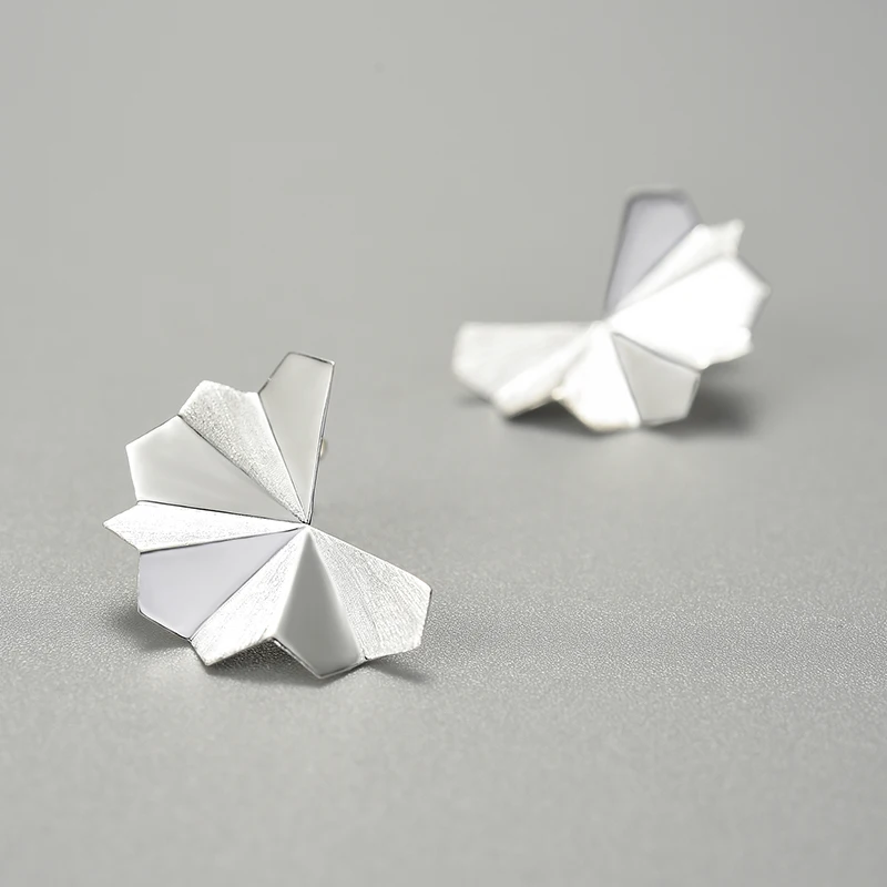 Gold Oriental Element Big Folding Fan Design Stud Earrings - Image 4