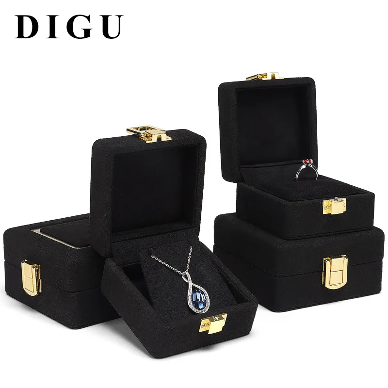 Microfiber metal buckle jewelry box ring pendant bracelet jewelry storage box can be customized logo