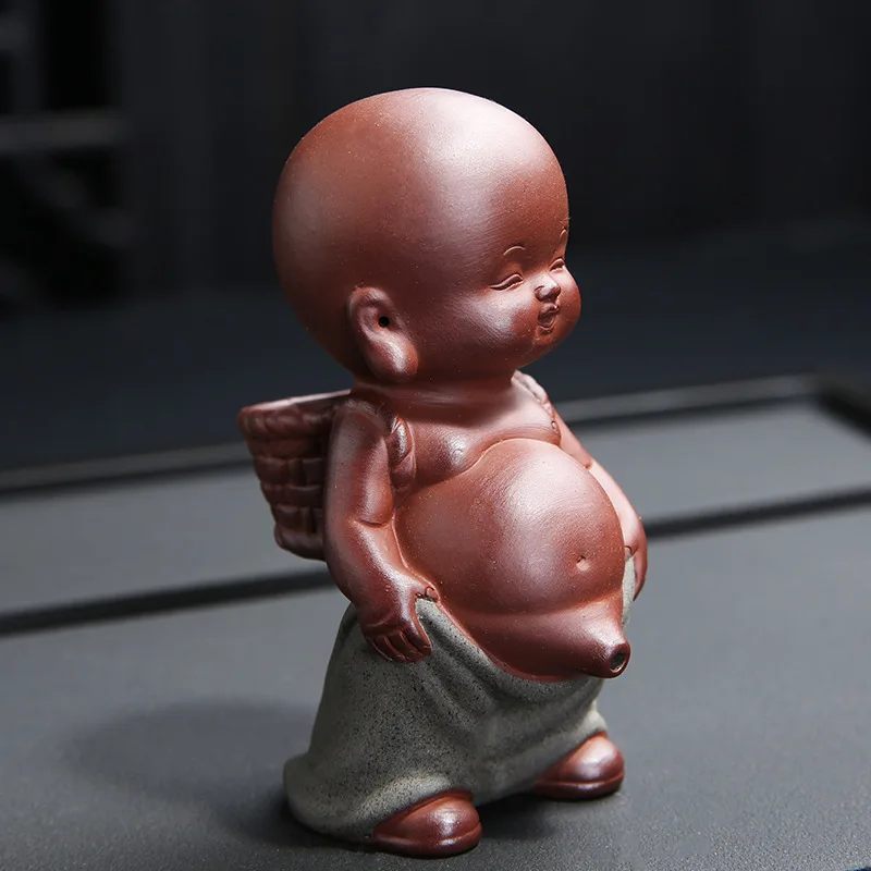Purple Sand Tea Pet Peeing Little Monk Ornaments Creative Pee Child Doll Spray Water Ceramic Figure Crafts Tea Filter Accessorie Tea pet ornaments