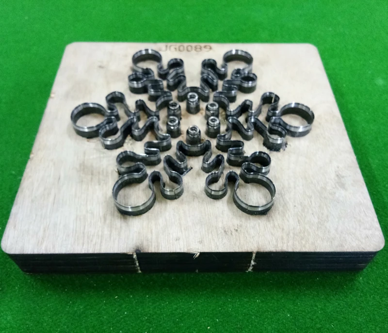 Индивидуальные кожаные металлические режущие штампы ручной работы DIY Снежинка рамка деревянные лазерные Вырубные штампы шаблонный нож пресс-форма резак
