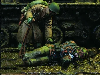 

1/35 ancient Wounded man include 2 Resin figure Model kits Miniature gk Unassembly Unpainted