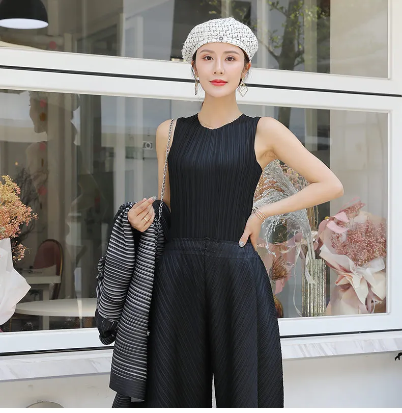 Women Tops Summer New Elastic Miyake Pleated Round Neck Sleeveless Solid Color All-Matched Vests Female