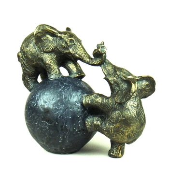 

ORIGINAL CIRCUS ELEPHANT FIGURINE HANDMADE RESIN WILD ANIMAL STATUE ELEPHANT CREATIVITY ORNAMENT ROOM DECOR BIRTHDAY GIFT CRAFT