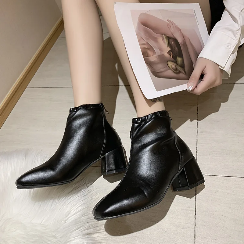 

Martin Boots Women's Autumn 2019 New Style Short High-Heel Leather Boot British-Style Chunky-Heel Square Head Soft Leather Boots
