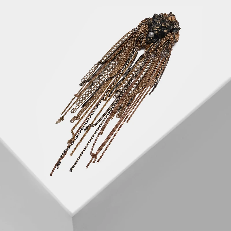 

Lion head fringed design retro pearl brooch