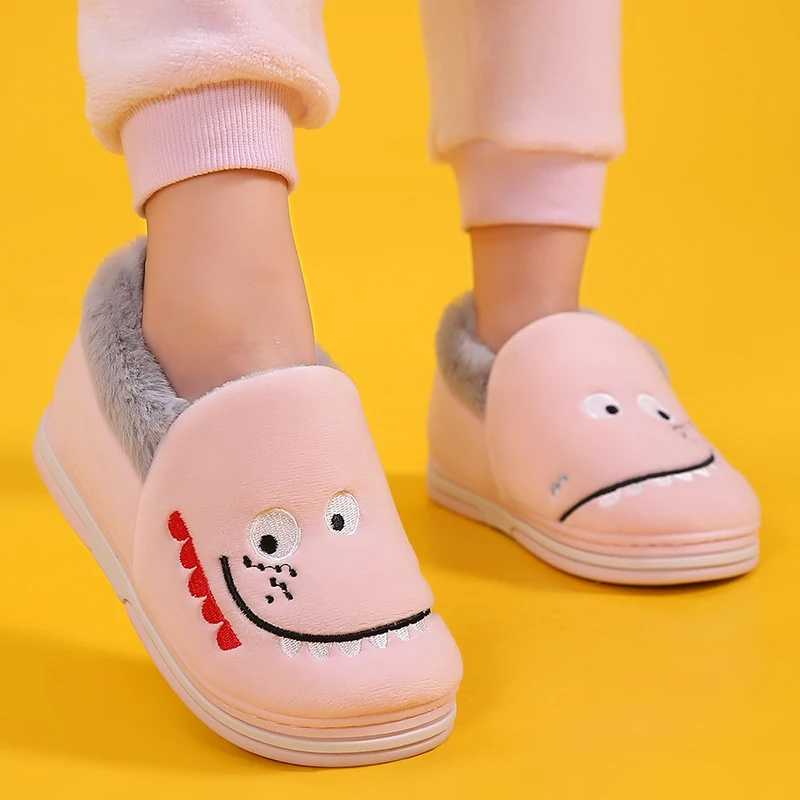 Pink Зимние домашние тапочки; детские тапочки с рисунками животных; нескользящие теплые тапочки для детей; коллекция года; разные цвета - Цвет: Pink