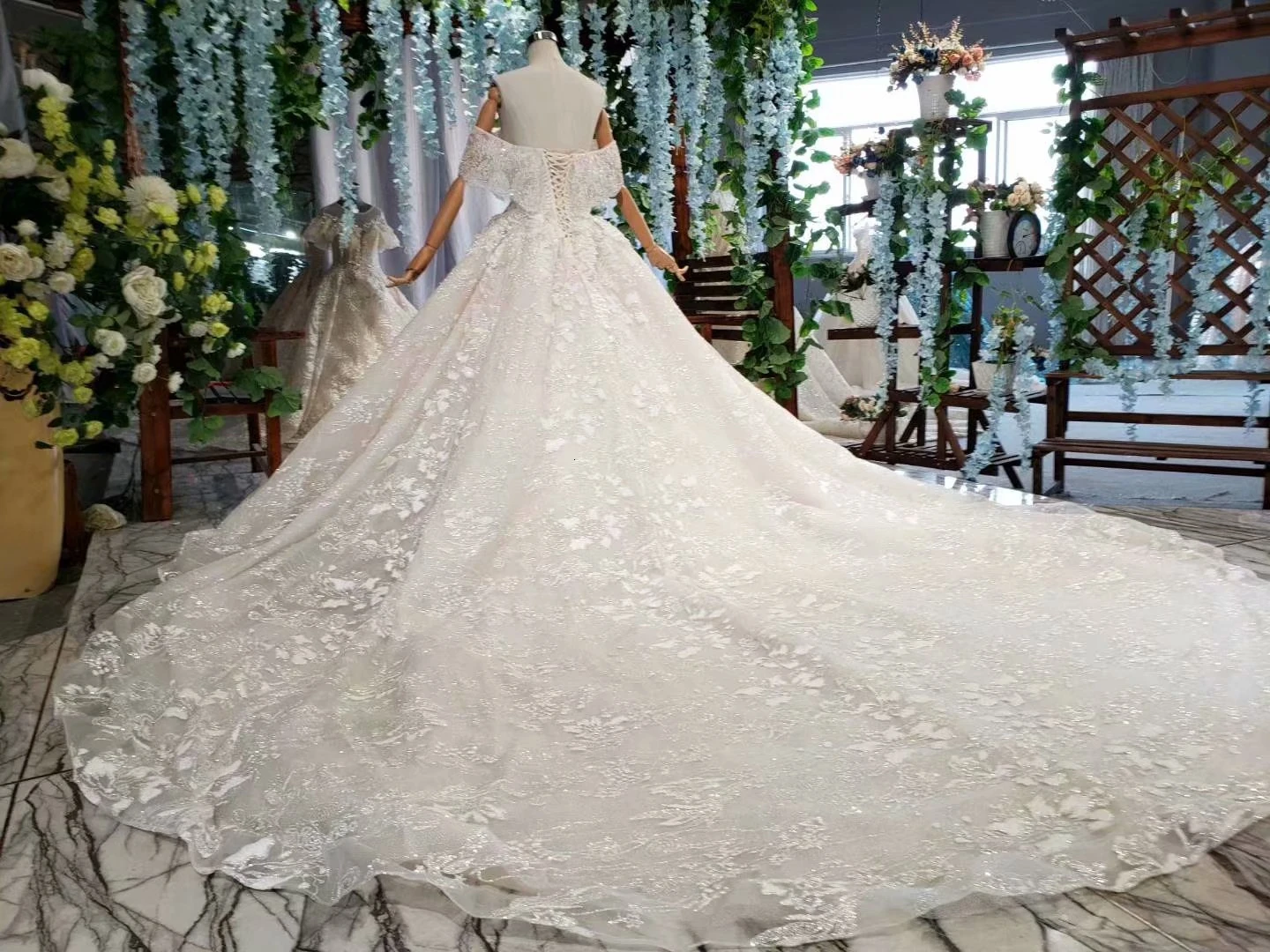 BacklakeGirls High-quality Lace Appliques Boat Neck Off Shoulder Wedding Dress 100cm Long Train Elegant Vestido Noiva Plus Size