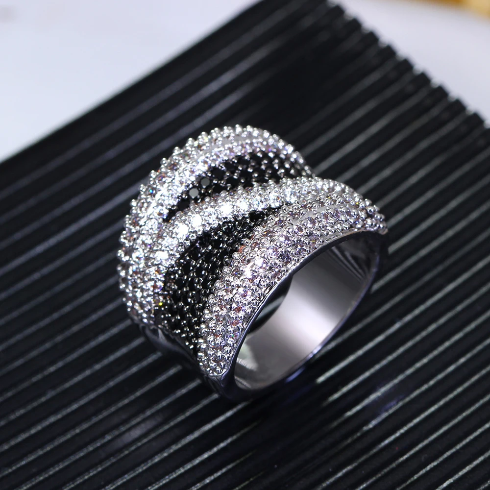 Black and white ring (10)