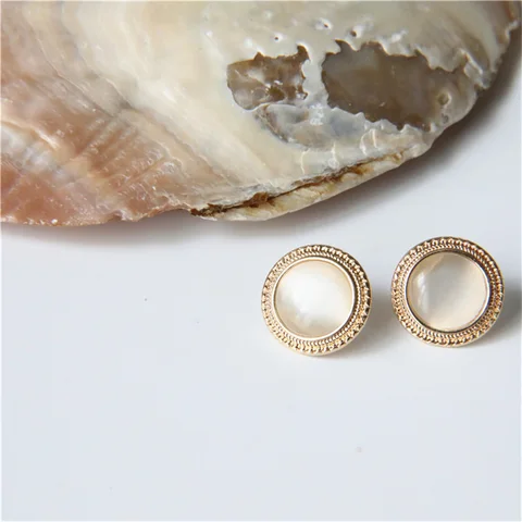 Korean New Simple Geometry Earrings Fashion Temperament Sweet Pearl Flower Earrings Female Jewelry Party Gift