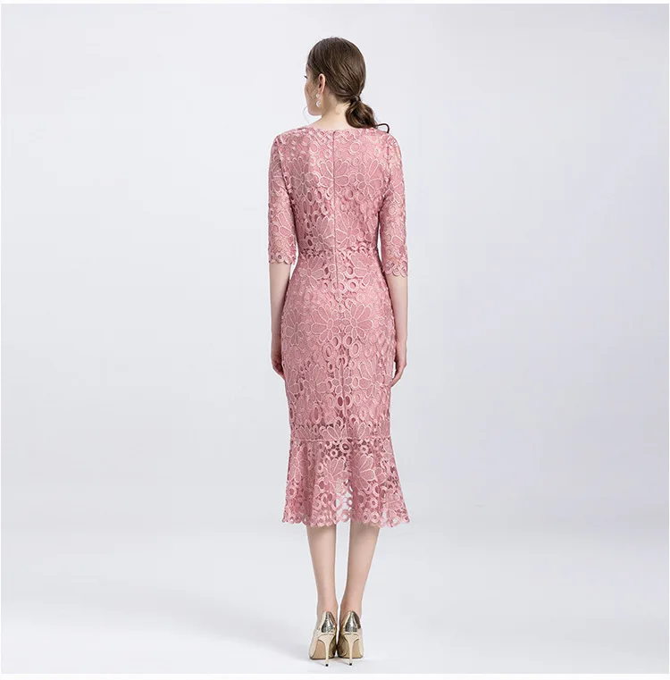 Europe and the United States high-end large size mother with big temperament slim hip tail sleeve flower dress