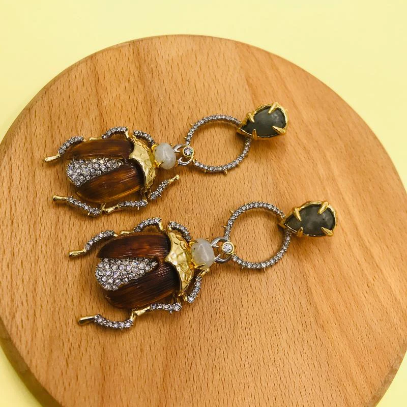 Серьги-капли в стиле ретро с изображением жука