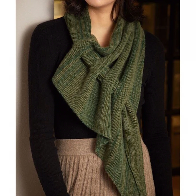 Рисунок 5 - Модная вязаная шаль для весны и осени