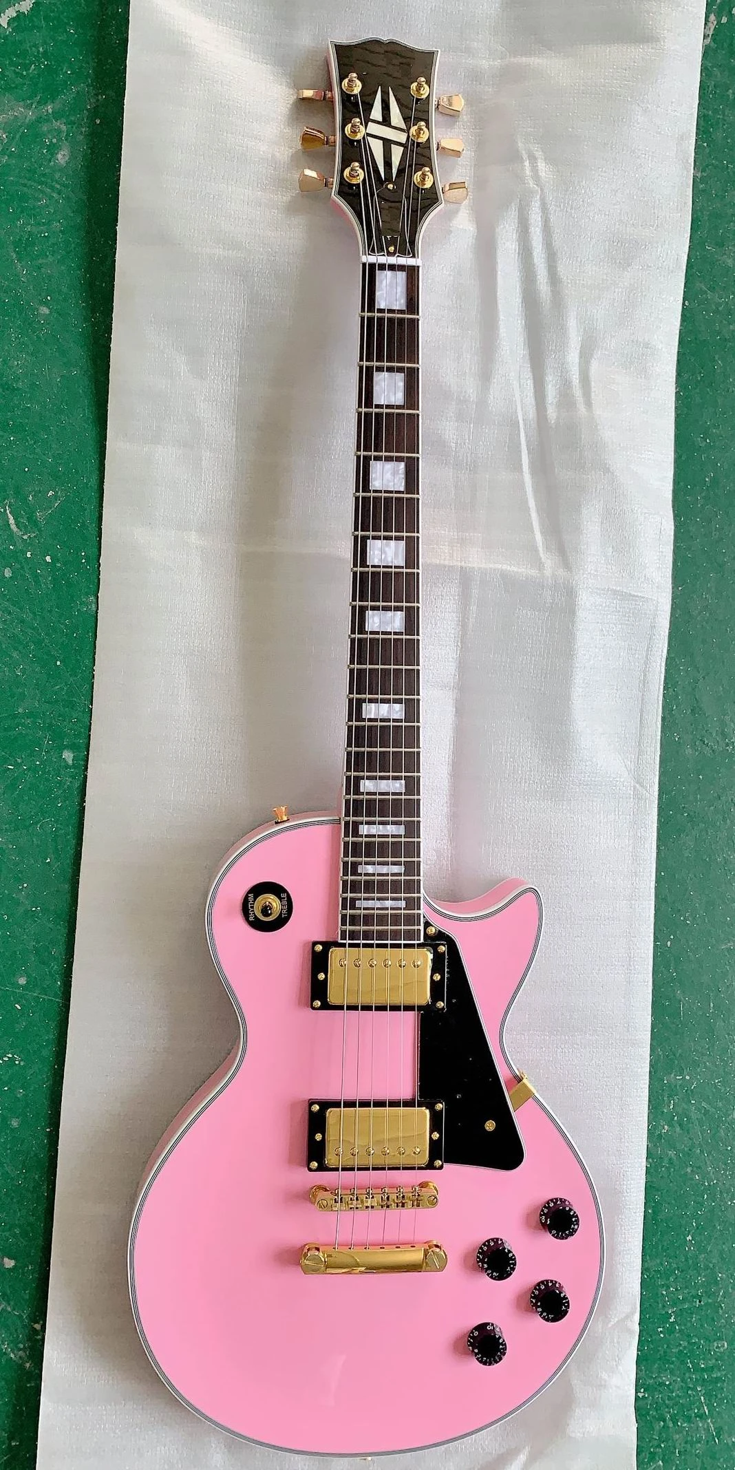 高品質のエレキギター ピンク色 新しい Aliexpress