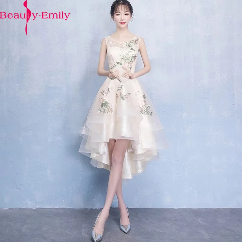 

Beauty Emily Short Front Long Back Champagne Tulle Evening Dress 2019 Charming Sleeveless O Neck Formal Dress with Appliques