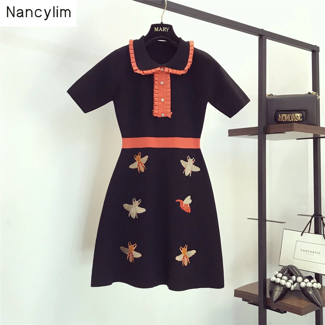 

2019 Summer Women Autumn Knitting Dress New Fungus Side Doll Collar Bee Embroidered Knitted Dress Hepburn Style Fashion Dresses