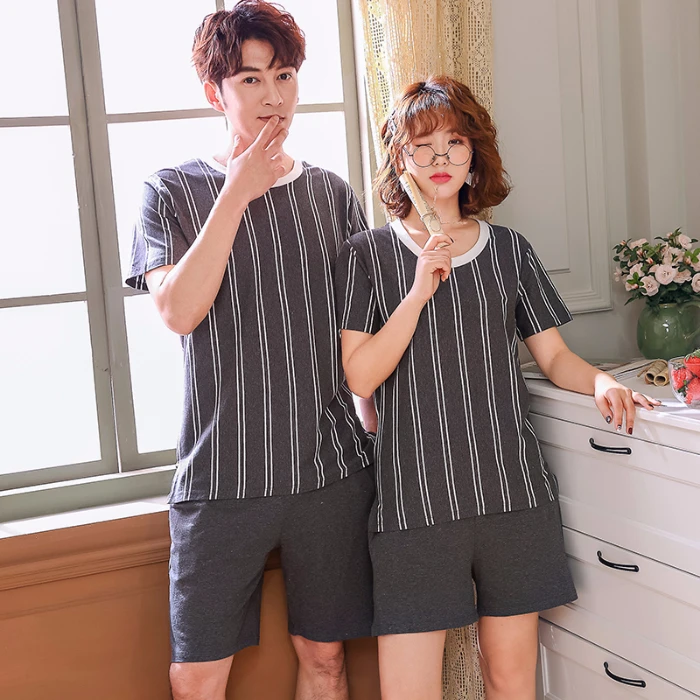 2_555437854679891968