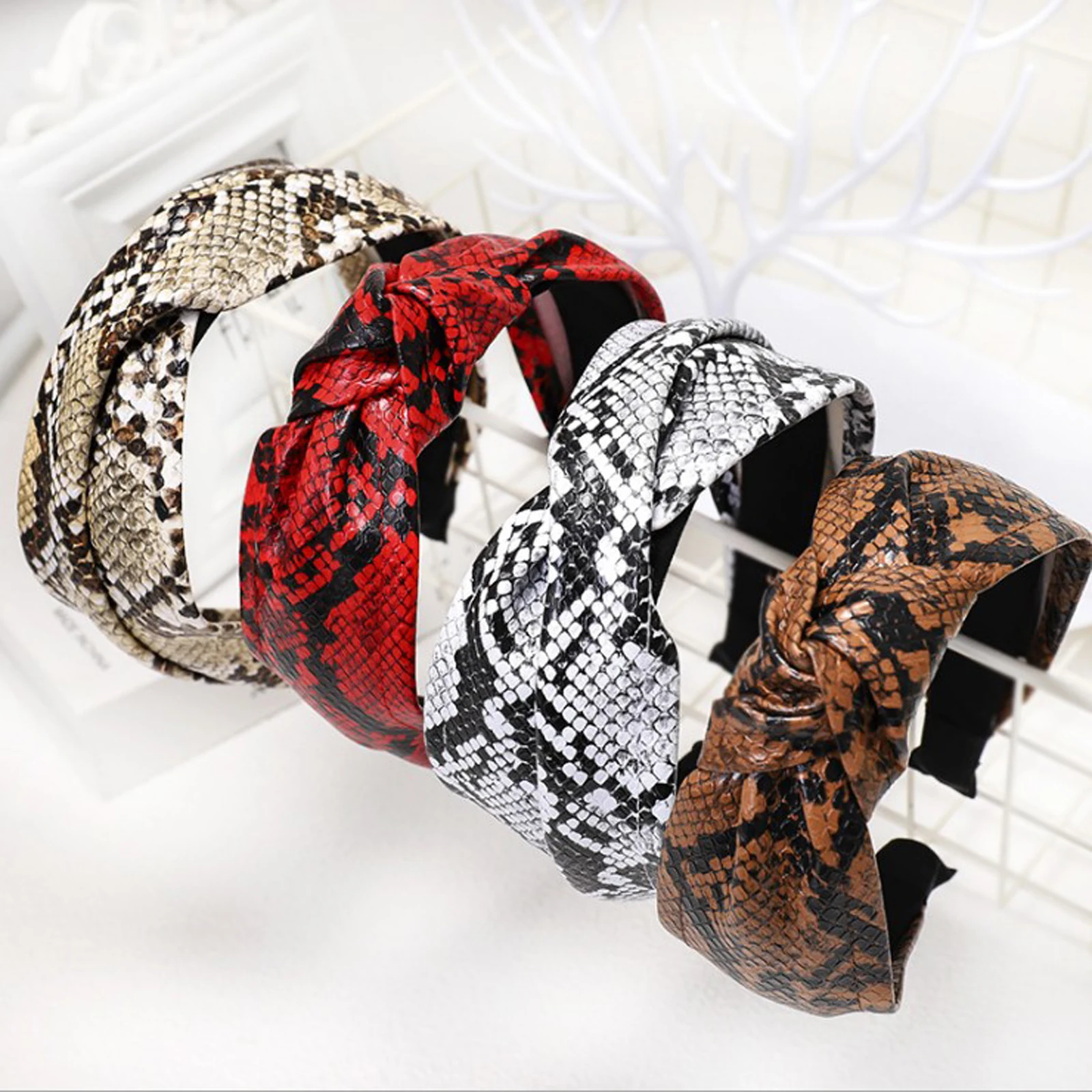 

New Fashion Women Headband Turban Cross Knot High Quality Leopard Print Leather Headband Adult Wide Side Casual Hair Accessories