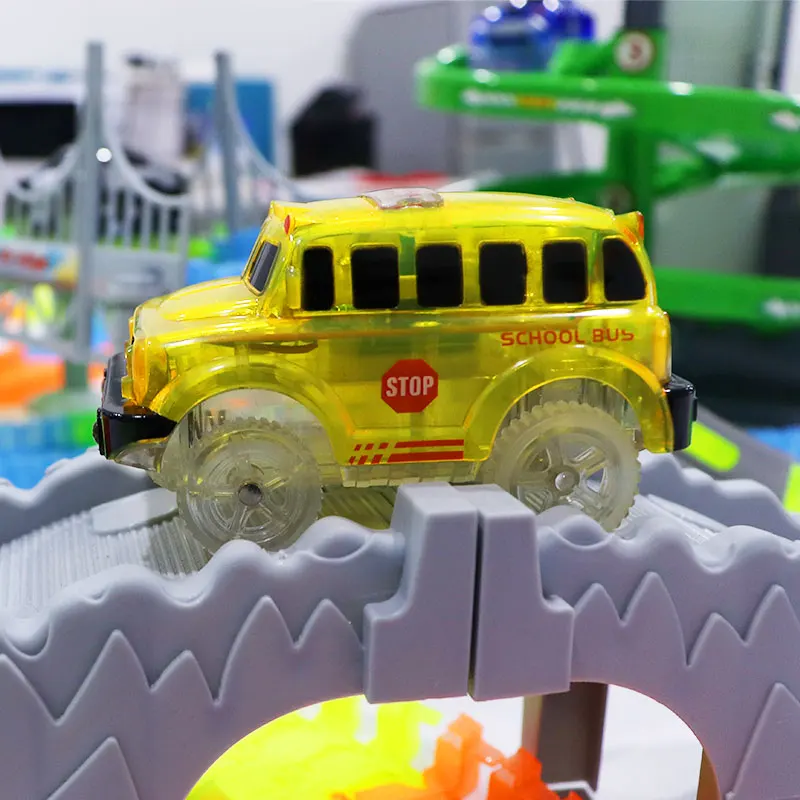 Diy Plastic Racing Track Toy with Glowing Cars
