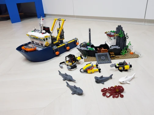 Город глубоководное разведочное судно дистанционного управления скутера акулы Набор фигурок 774 шт городской корабль строительные блоки игрушки для детей