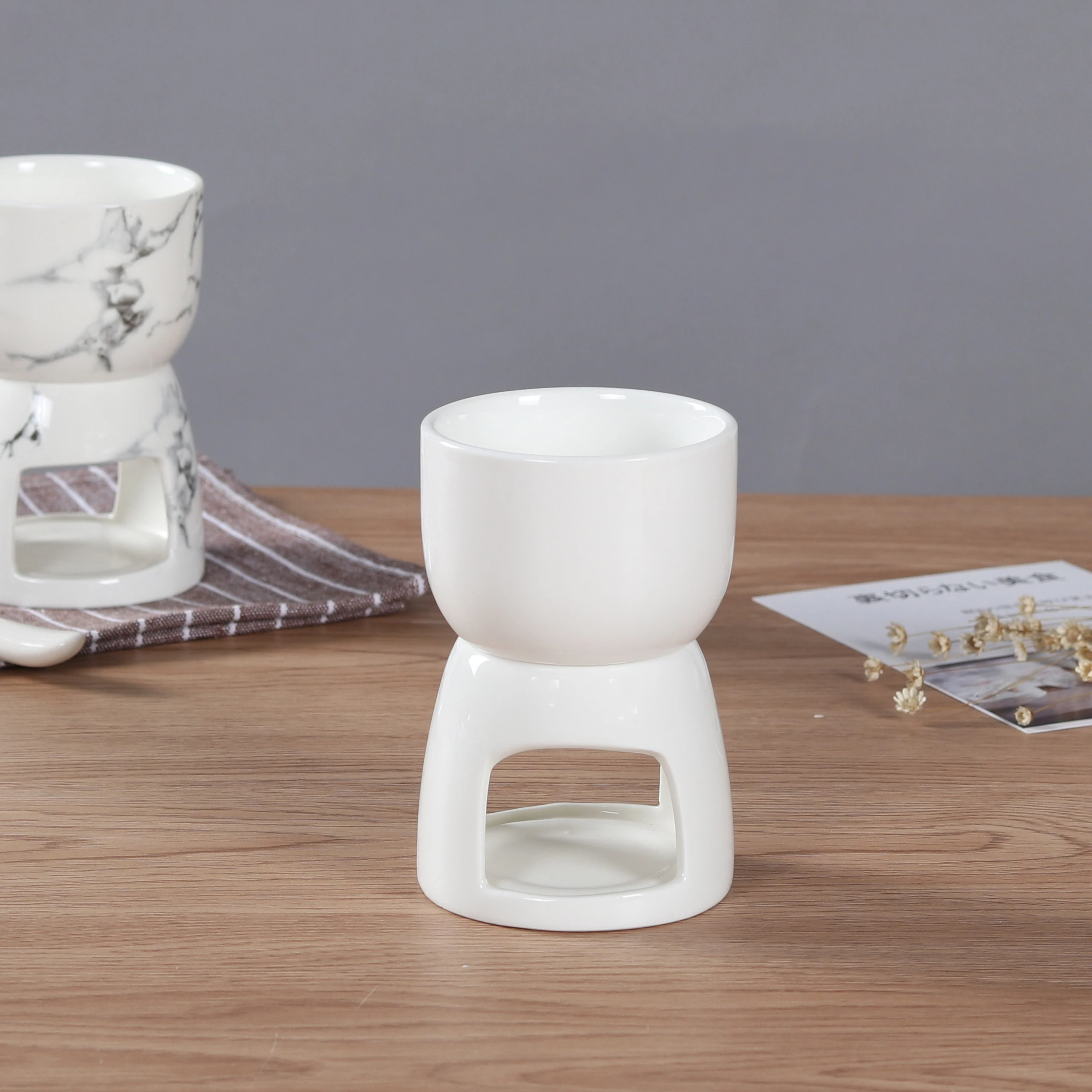 AZHF Fondue Set Multifunctional Mini Cheese Chocolate Fondue with 6 Stainless Steel Forks White Ceramic Chocolate Fondue Pot 22x17x16cm