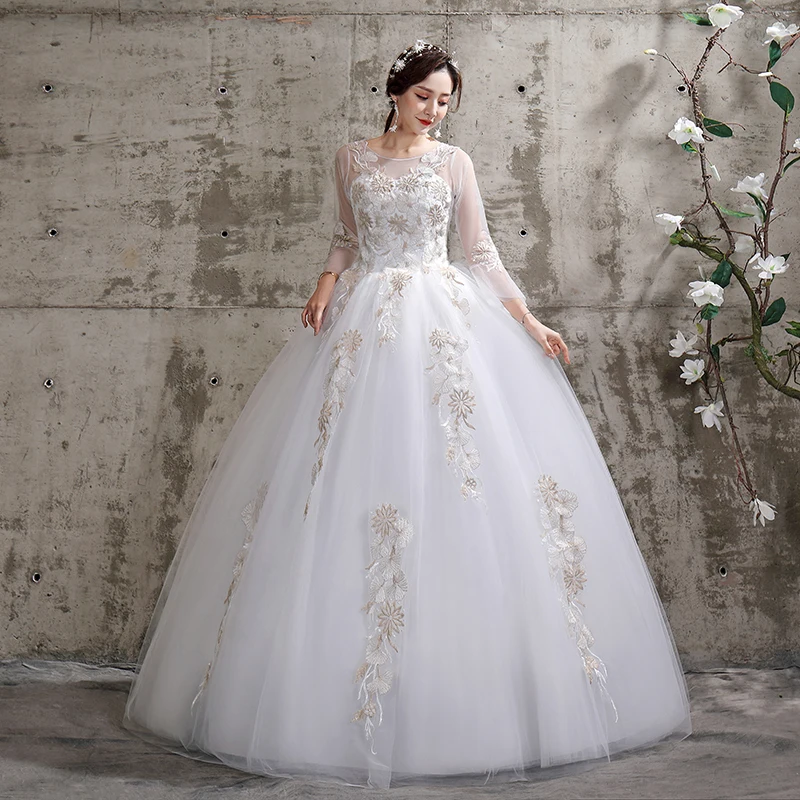 classic lace wedding dress