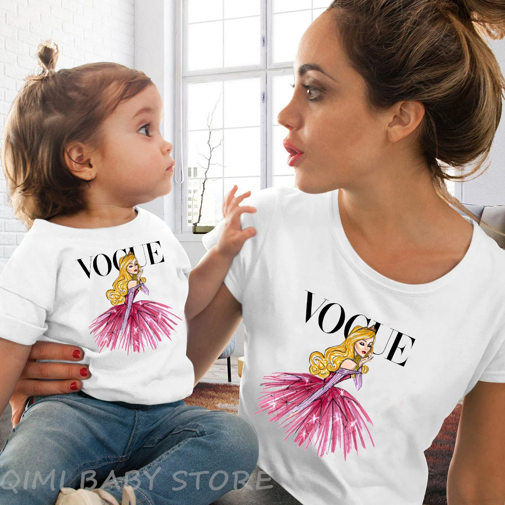 vogue t shirt outfits
