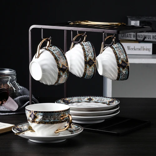 High Quality Bone China Tea Cup and Saucer Set Luxury Coffee Cup Vintage White Ceramic Coffee Cups Classic Nordic Kitchen D6D - Цвет: 4 cup saucer set