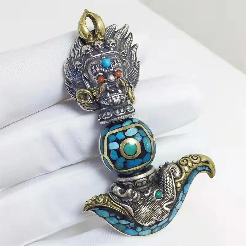 

Personality retro transport big black sky Vajra silver pestle and Tomahawk knife Inlaid Turquoise Necklace Pendant