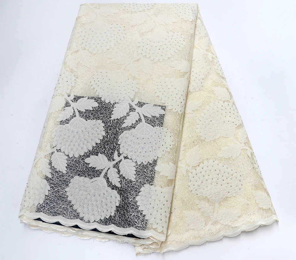 

Latest 2019 Nigerian French Mech Lace Fabric Embroidered High Quality African Lace Fabric Beige Color Fabric For Party