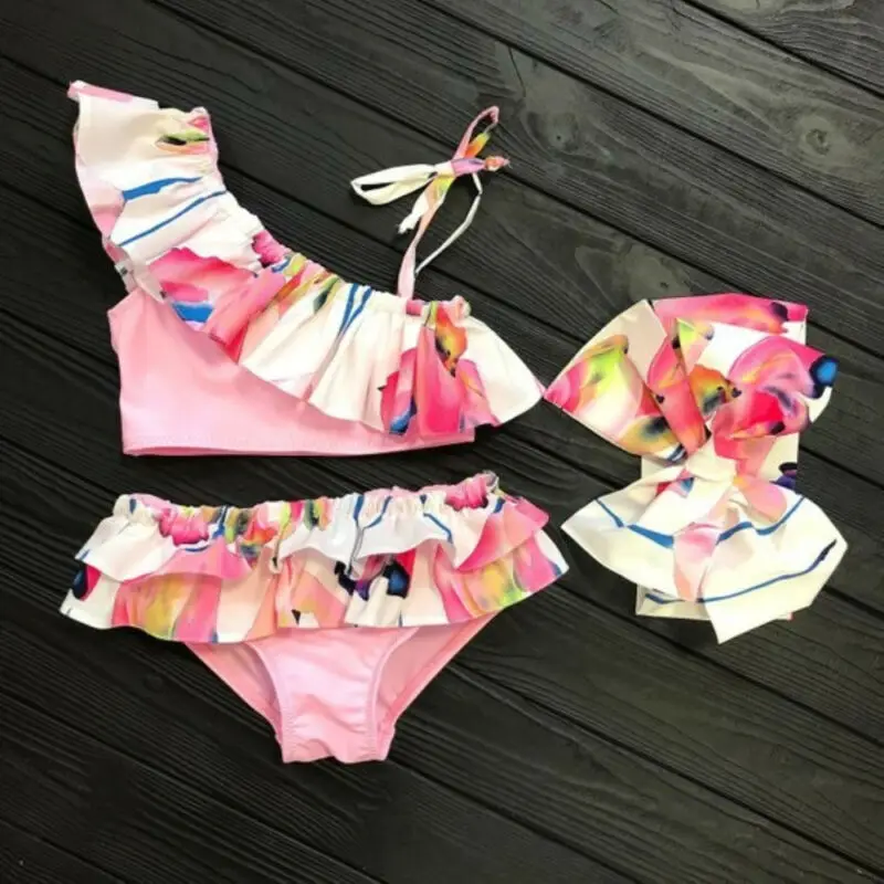 Комплект из 3 предметов для маленьких девочек с цветочным принтом и рюшами, Один Shoudler, купальный костюм, набор бикини-танкини, купальный костюм, пляжная одежда