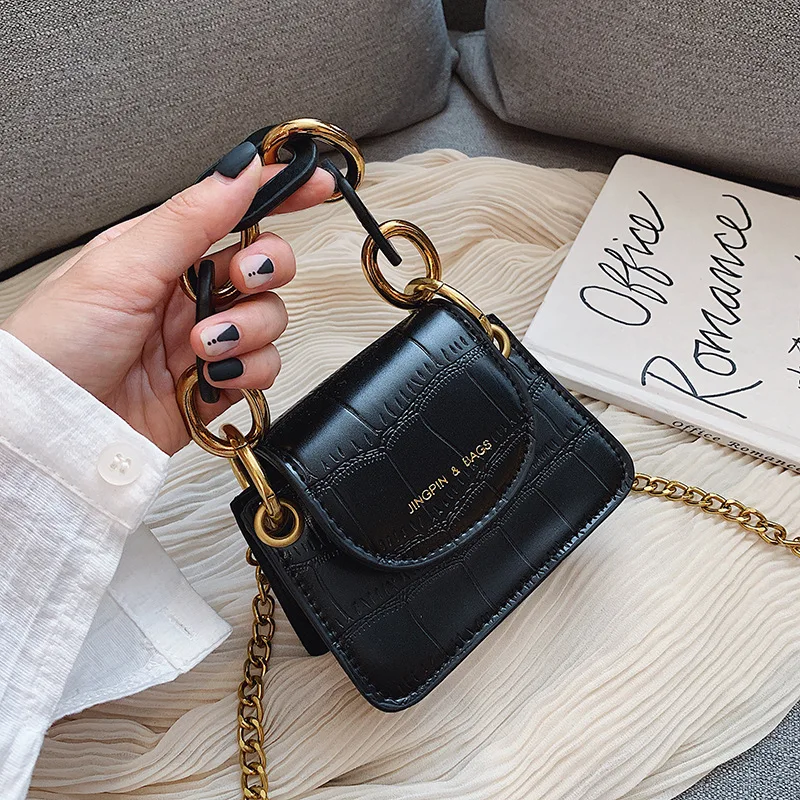 

Trapezoidal female 2019 new crocodile mini chain bag ins net red foreign style hand bill of lading shoulder slung bag